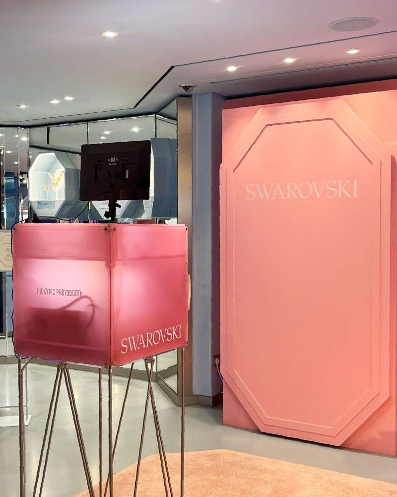 SWAROVSKI x PICKYPIC 포토부스 렌탈 이미지 3