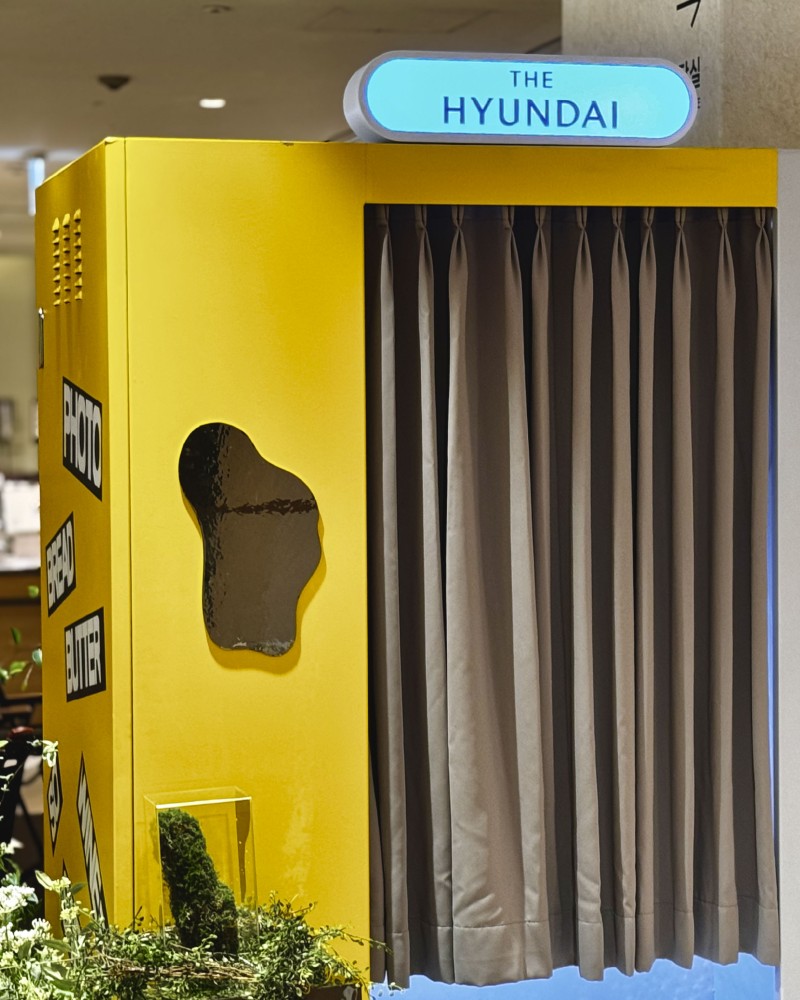 THE HYUNDAI x PICKYPIC 포토부스 렌탈 이미지 2
