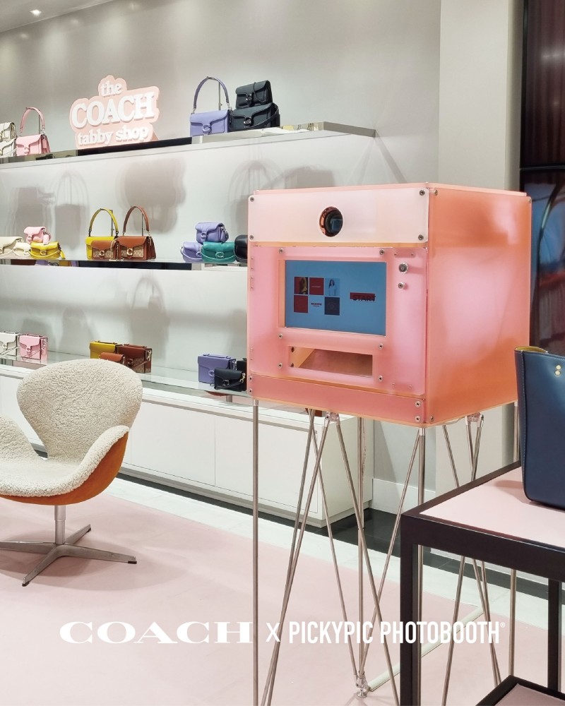 COACH x PICKYPIC 포토부스 렌탈 이미지 1