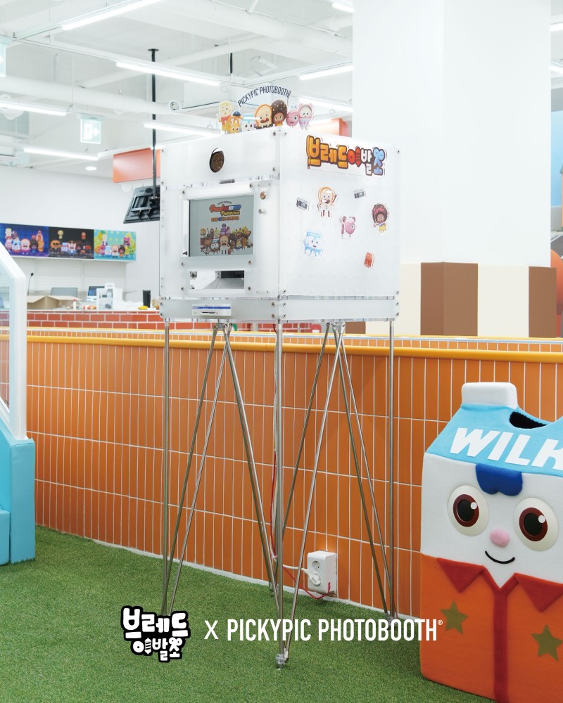 BREAD BARBERSHOP x PICKYPIC 포토부스 렌탈 이미지 1